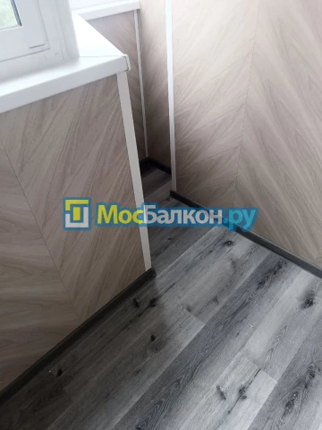 Отделка балкона и лоджии пластиковыми ПВХ панелями в Щёлково от компании МосБалкон