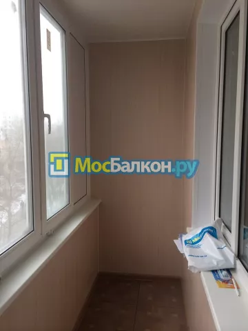 Отделка балкона и лоджии пластиковыми ПВХ панелями в Щёлково от компании МосБалкон