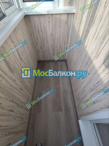 Отделка балкона и лоджии пластиковыми ПВХ панелями в Щёлково от компании МосБалкон